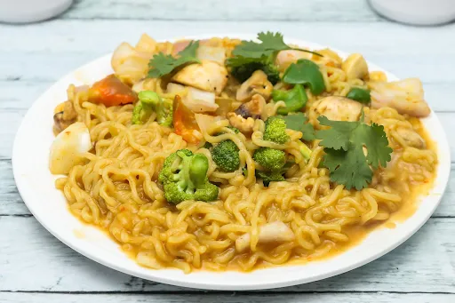 Veg Maggi With Cheese