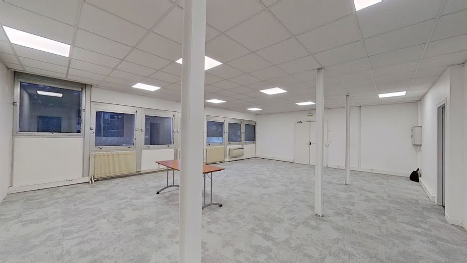 Location  locaux professionnels 6 pièces 160 m² à Palaiseau (91120), 2 667 €