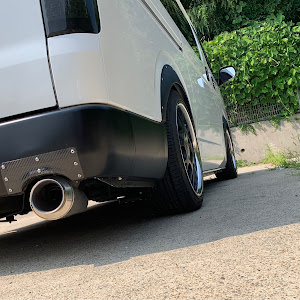 ハイエースバン GDH201V