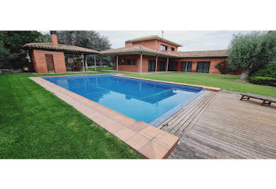 House with pool and terrace 5