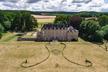 château à Chantilly (60)