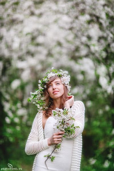 Wedding photographer Yuliya Medvedeva (photobond). Photo of 21 May 2015