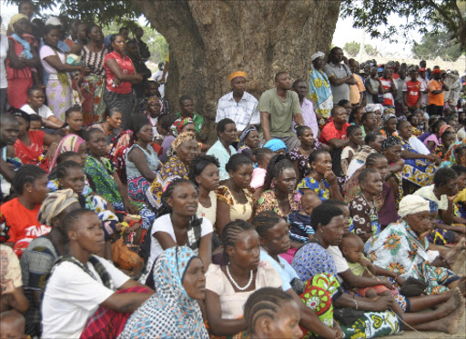 UNHAPPY: Squatters of Sabaki in Magarini subcounty at a meeting with local leaders yesterday. Photo/Alphonce Gari