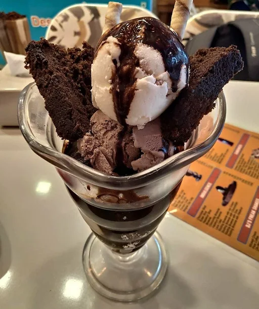 Brownie Sundae