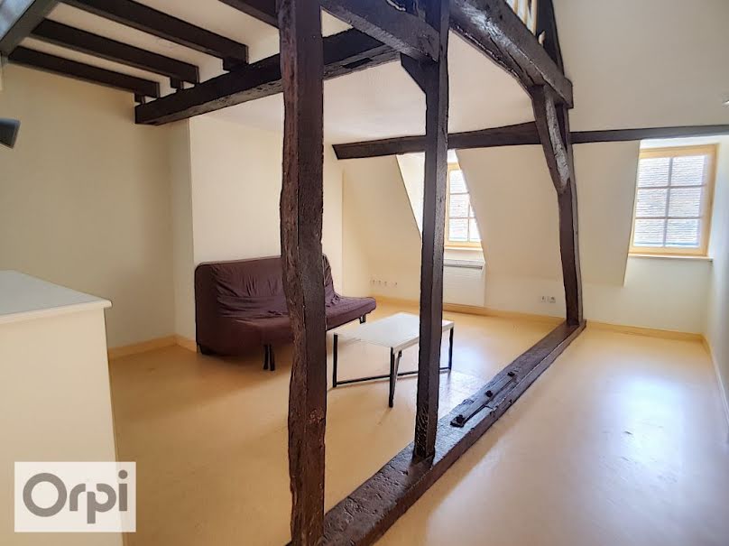 Location  appartement 1 pièce 38.71 m² à Montluçon (03100), 323 €