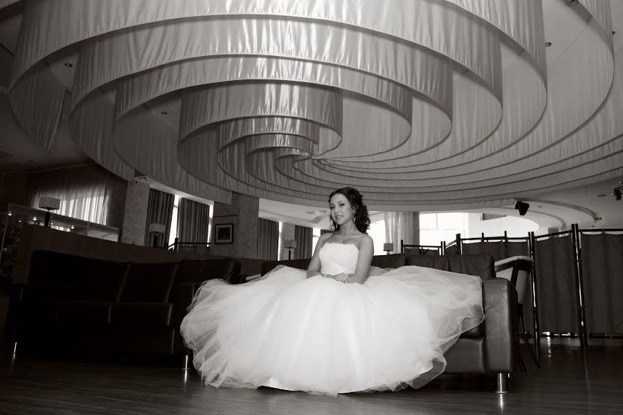 Wedding photographer Oleg Sverchkov (sverchkovoleg). Photo of 8 April 2014