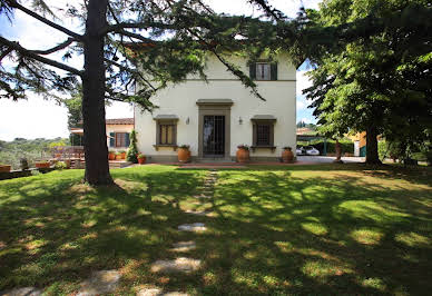 Villa avec piscine et jardin 12