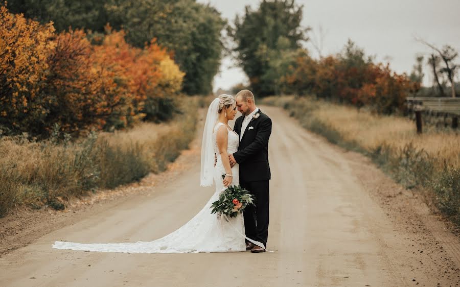 Fotografo di matrimoni Julie Isaac (julieisaac). Foto del 9 maggio 2019