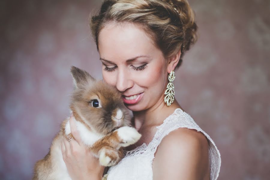 Fotógrafo de casamento Alena Gryaznykh (photoalena). Foto de 30 de novembro 2016