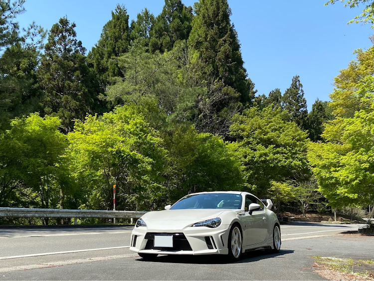 86の京都・緑と愛車に関するカスタム事例の投稿画像1枚目