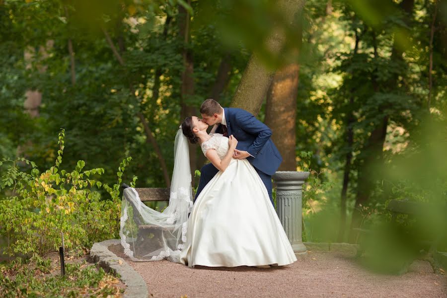 Fotógrafo de casamento Natalya Vovk (tanata131). Foto de 2 de janeiro 2018