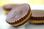 Homemade Peanut Butter Cups was pinched from <a href="http://www.fifteenspatulas.com/2012/07/16/homemade-peanut-butter-cups/" target="_blank">www.fifteenspatulas.com.</a>