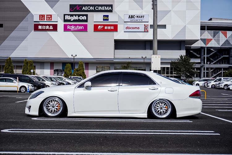 クラウンアスリートのBBS LM・クラウン・GRS200・クラウンアスリートに関するカスタム事例の投稿画像1枚目