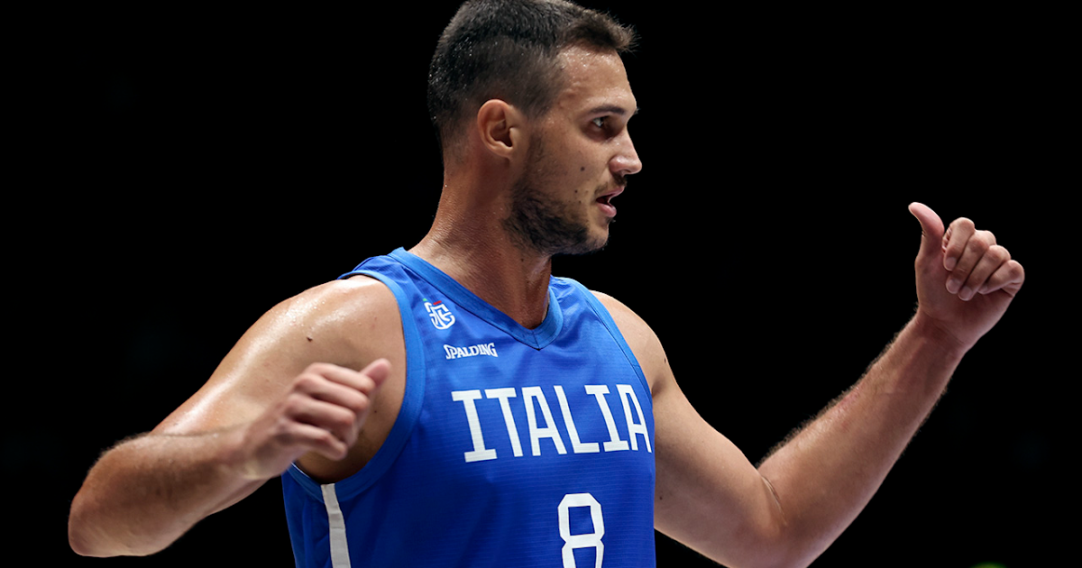 Celtics' Danilo Gallinari hurt while playing for Italy