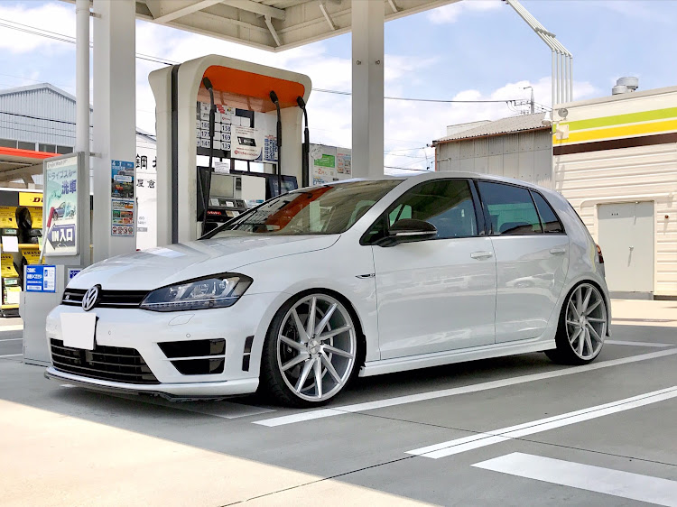 フォルクスワーゲン  ゴルフ　7 GTI フロアマット