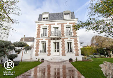 House with pool and terrace 1