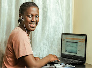 Simelokuhle Sisoka uses the MTN Online School to prepare for her matric exams. 