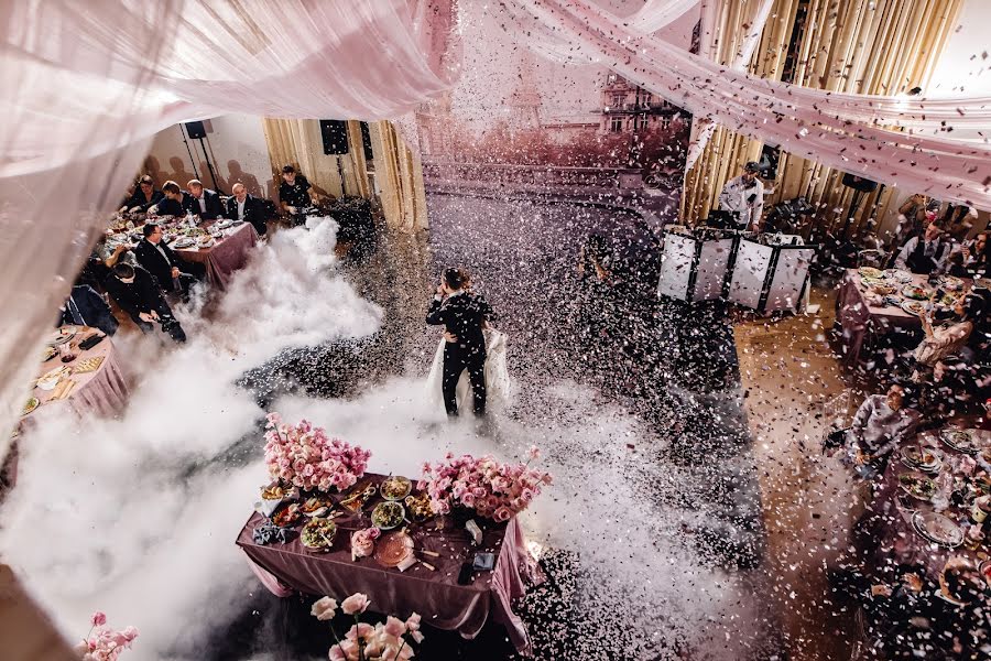 Fotografo di matrimoni Evgeniy Konstantinopolskiy (photobiser). Foto del 9 aprile 2019