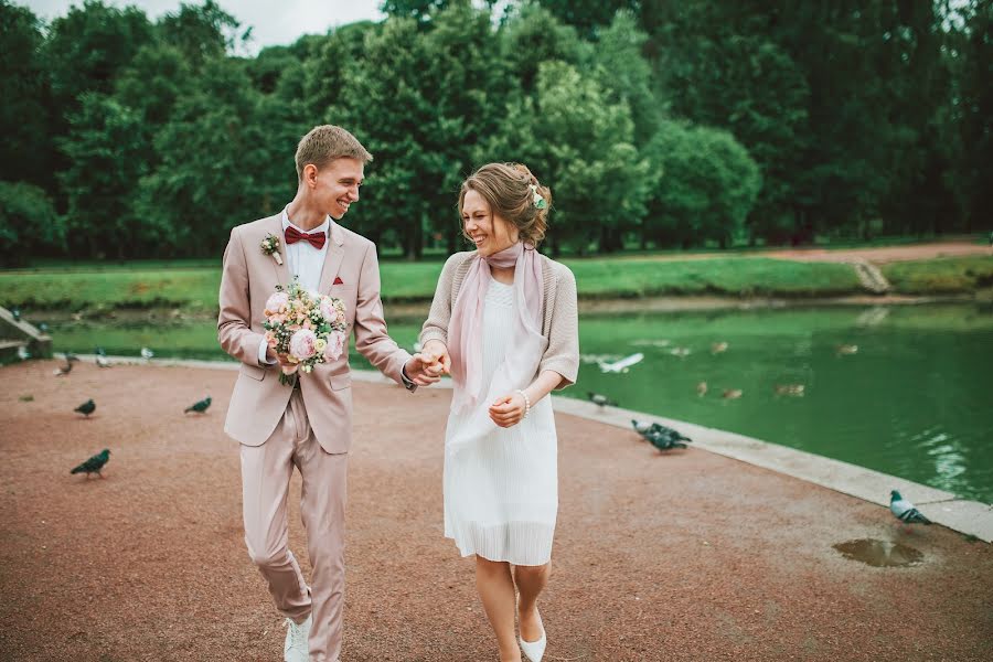 Fotógrafo de casamento Anya Kurmangalieva (akoorma). Foto de 6 de dezembro 2018