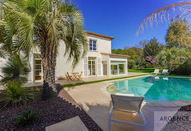 House with pool and terrace 3