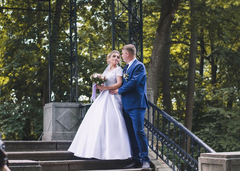 Fotografo di matrimoni Karina Vakolyuk (karinavakolyuk). Foto del 27 giugno 2019