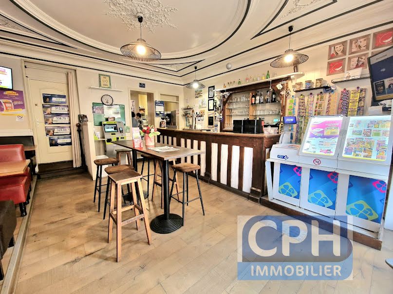 Vente locaux professionnels  70 m² à Saint-Pierre-sur-Dives (14170), 165 000 €