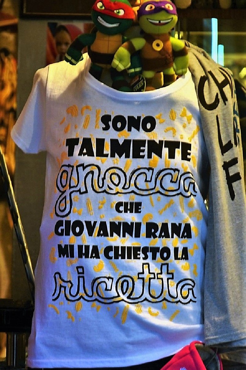 "Eleganza" di una T-Shirt di ely50