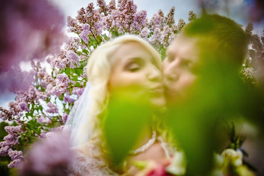 Bryllupsfotograf Anna Kuzmina (xrustja6ka). Bilde av 18 juni 2015