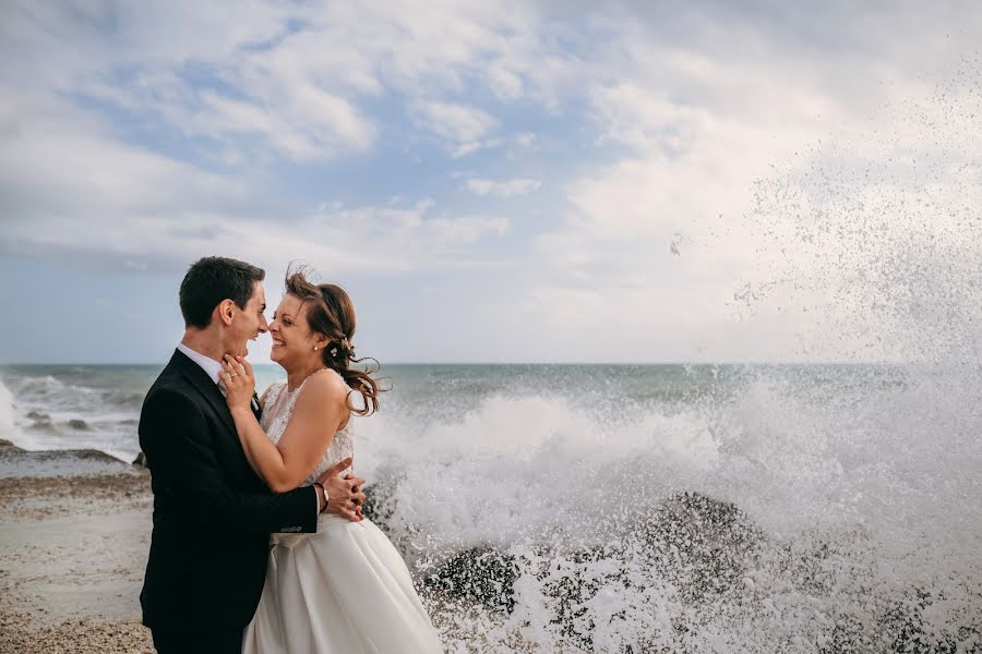 Fotógrafo de casamento Vincenzo Ingrassia (vincenzoingrass). Foto de 19 de dezembro 2020