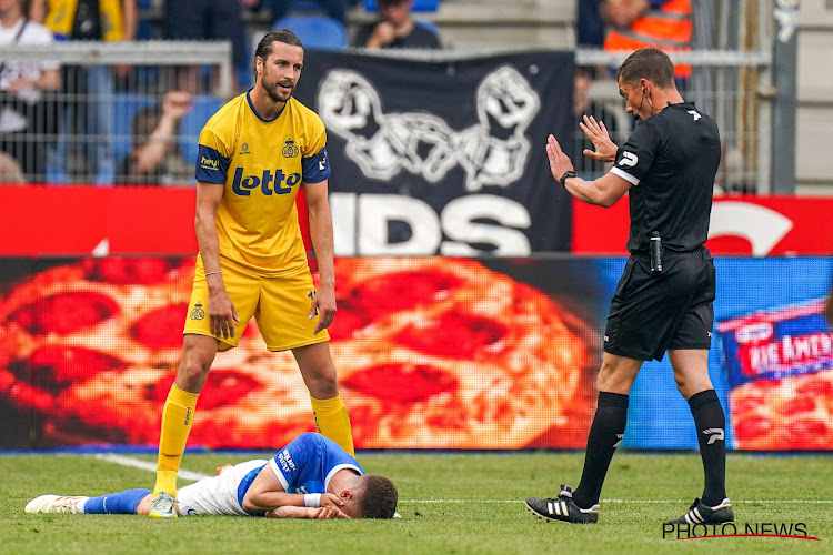 "Christian Burgess aurait dû être exclu trois fois contre Genk"