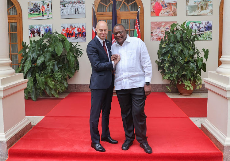 Global Center on Adaptation CEO Patrick Verkooijen and President Uhuru Kenyatta at State House, Nairobi