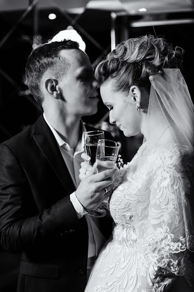 ช่างภาพงานแต่งงาน Danilova Anastasiya (artdanilova) ภาพเมื่อ 19 เมษายน 2019