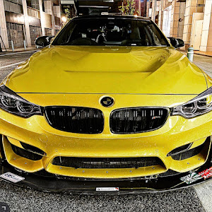 M4 クーペ F82