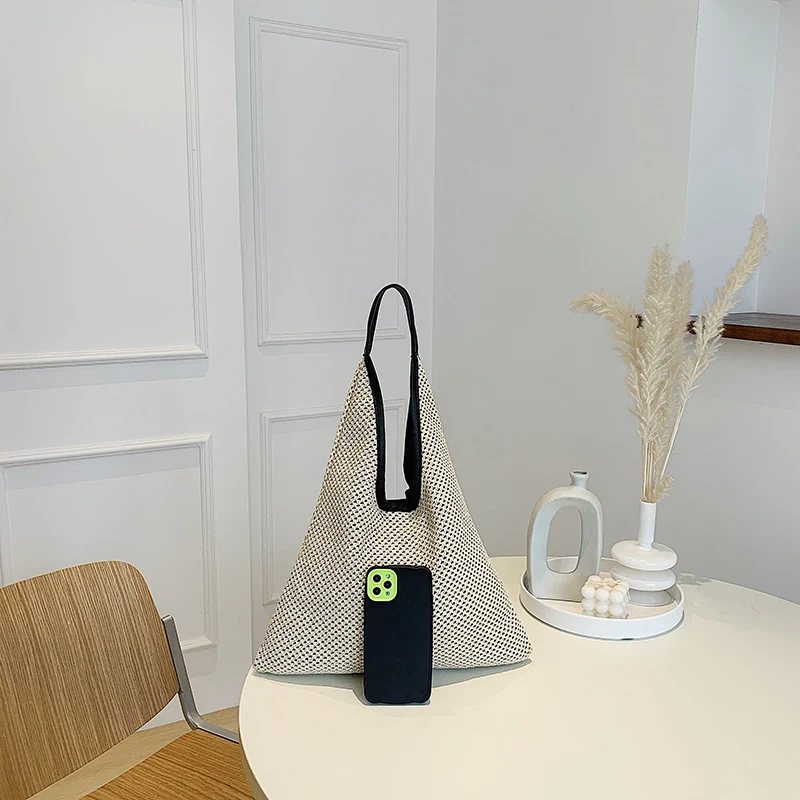 Title 1, Bolsa de ombro elegante e simples com design re...