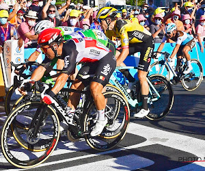 📷 Wout van Aert was tijdens de sprint al 'not amused' en gaf Sagan de middelvinger