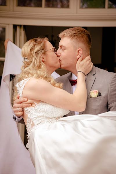 Vestuvių fotografas Karoline Reher (karoline-reher). Nuotrauka 2022 birželio 10