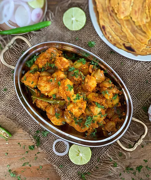 Aloo Pyaz Paneer