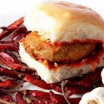 Mumbai King No. 1 Vada Pav photo 