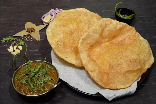 Pindi Da Chhole Bhature