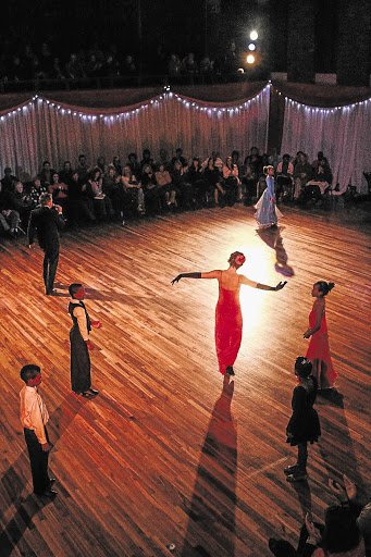 SWAY TO GO: Moys in ballroom mode