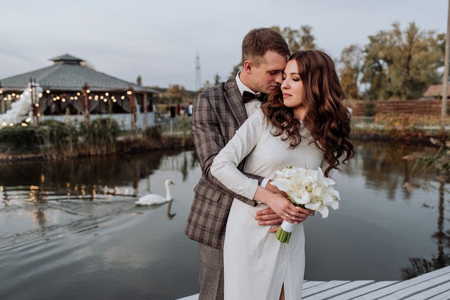 Fotógrafo de casamento Zlata Gilyarova (gilyarovazlata). Foto de 12 de março 2021