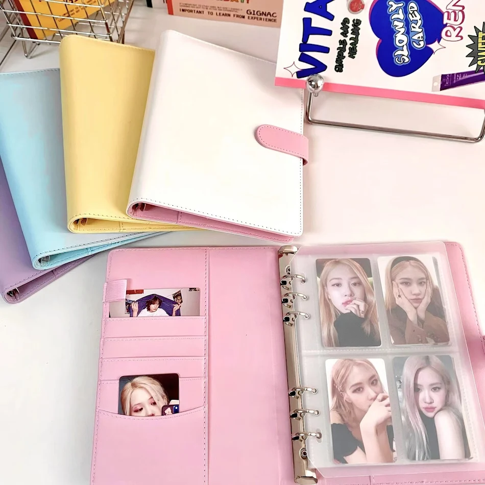 Álbum A5 con diseño Color Block y encuadernación de tarjetas PU. Organiza y protege tus colecciones de manera elegante y segura.