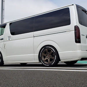 ハイエースバン TRH200V