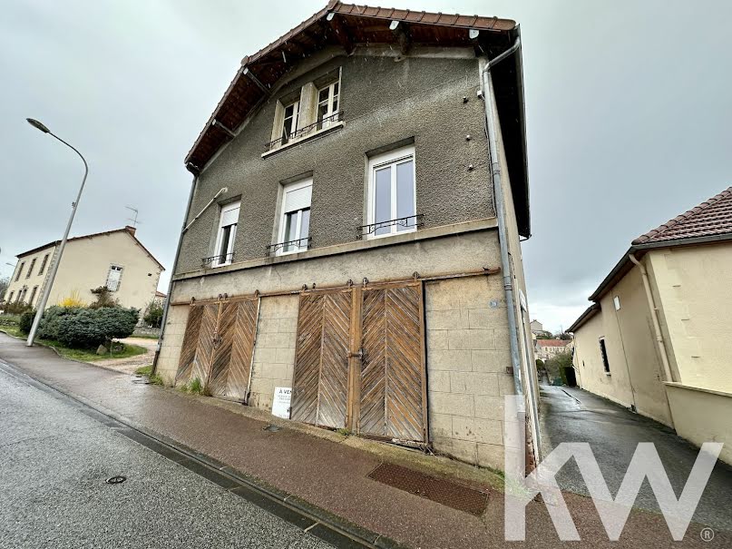 Vente maison 5 pièces 100 m² à Saint-Eloy-les-Mines (63700), 49 000 €