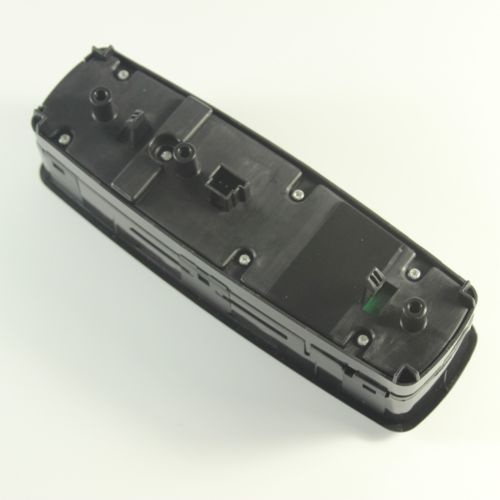 Title 4, GL R-class window switch for effortless control...
