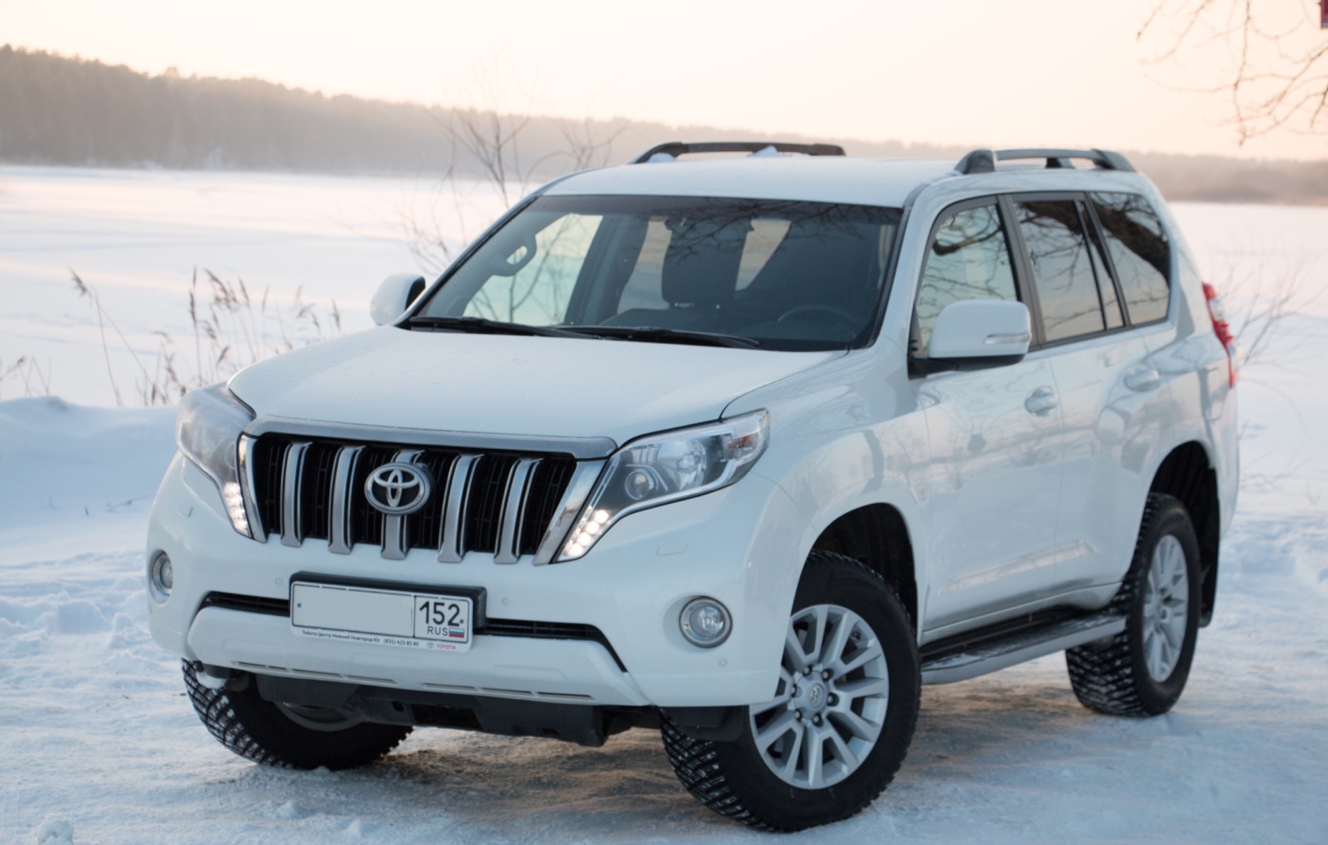 Купить ленд прадо в новосибирске. Land Cruiser Prado White. Прадо 150 2.8 дизель. Тойота ленд Крузер Прадо 150 3л дизель. Тойота ленд Крузер Прадо 150 дизель 2.8.