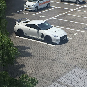 NISSAN GT-R R35