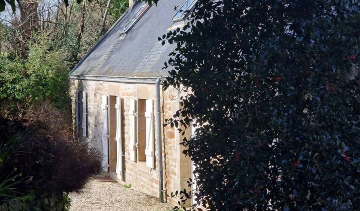 House with garden Pont-l'Abbé