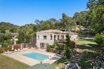 villa à Mougins (06)