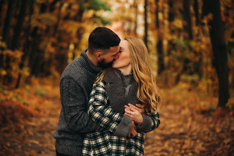 Wedding photographer Alena Semenchuk (alyonka). Photo of 18 April 2022